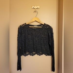 Sympli. Scalloped lace long sleeve crop top. Black. Wm 8. NWOT